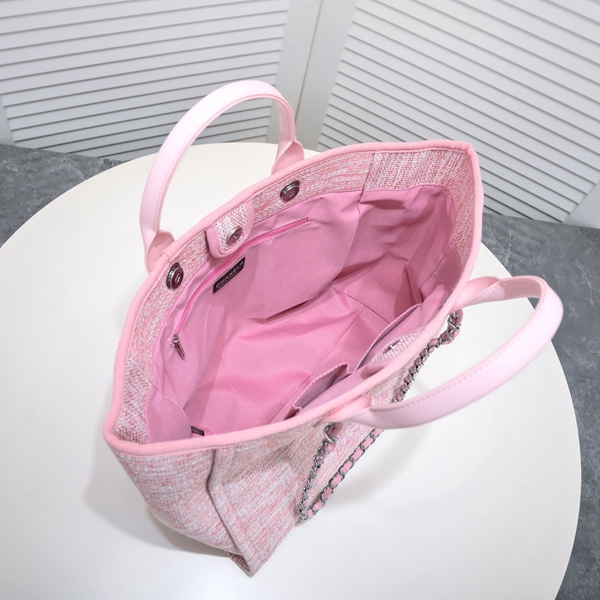 シャネルバッグ着用イメージ